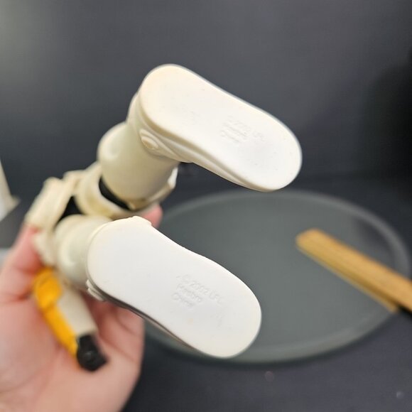 Star Wars Attack of the Clones Clone Commander 12” W/ Yellow Stripes 2002 VTG - Picture 13 of 16